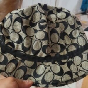 Rare Vinyage Coach Beige and Black Signature Logo Bucket Hat VTG